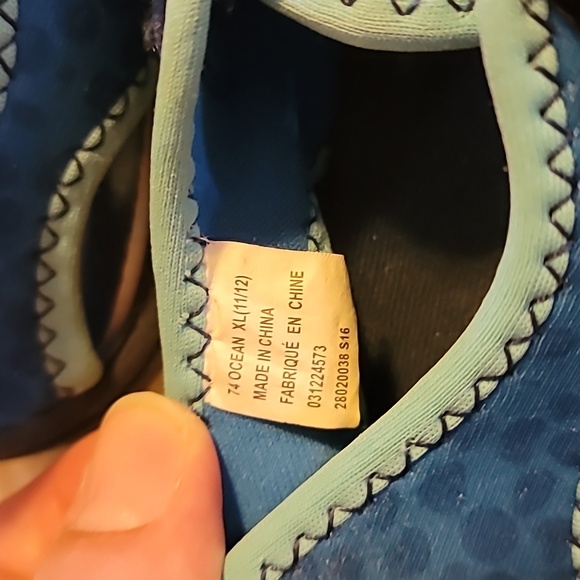 Water shoes, Boy's xL, shoe size 11/12, Junior, swimming shoes - Picture 3 of 8